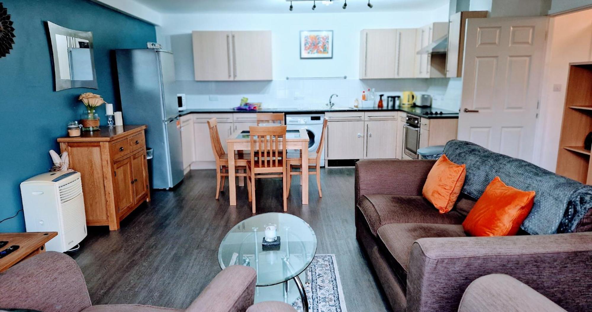 Business & Leisure City Centre 2 Bed En-Suite Apartment With Free Parking And Netflix Coventry Buitenkant foto