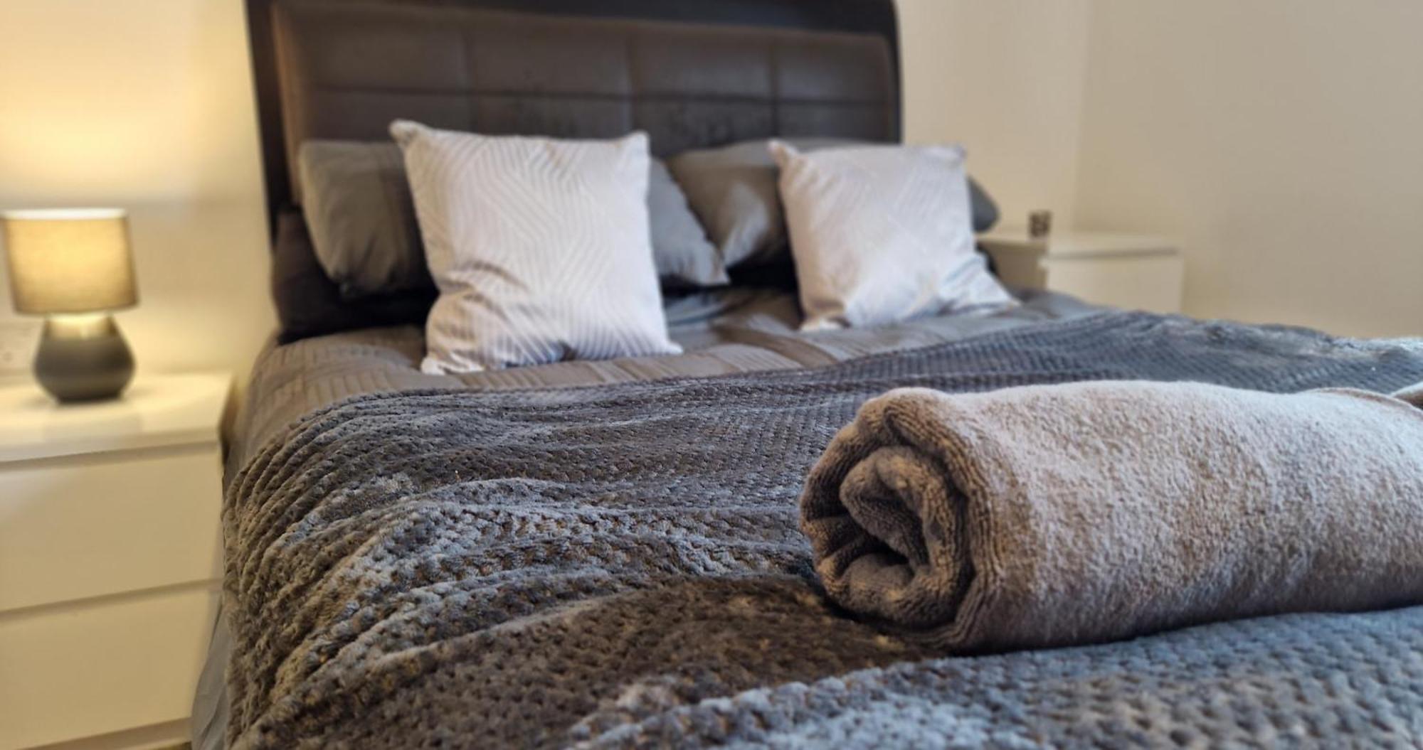Business & Leisure City Centre 2 Bed En-Suite Apartment With Free Parking And Netflix Coventry Buitenkant foto